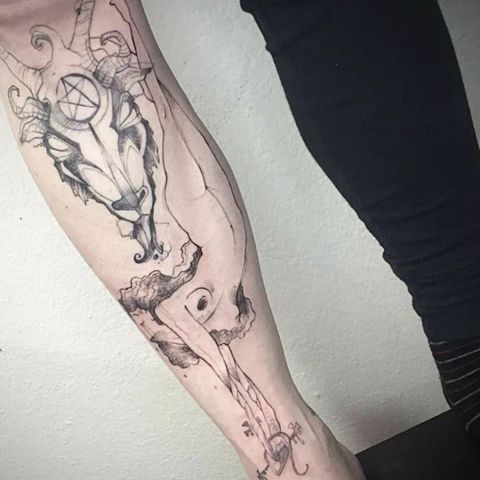 Naked Women Tattoo On Leg